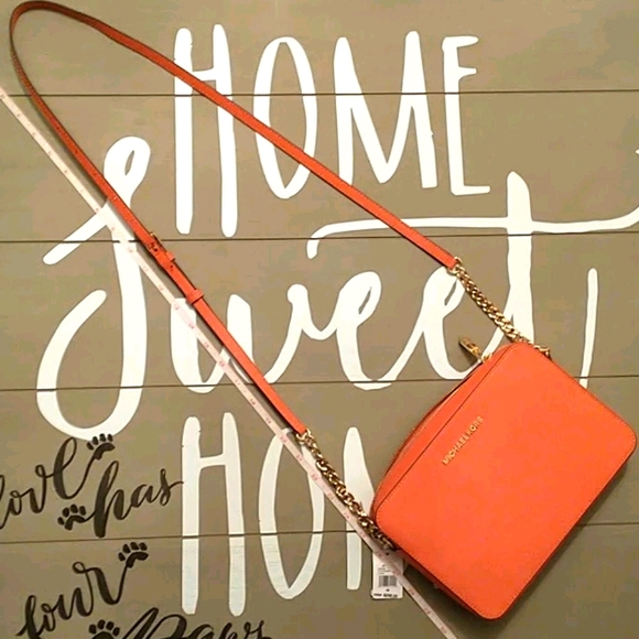 Michael Kors Handbags - Michael Kors Jet Set Crossbody in Pink Grapefruit
